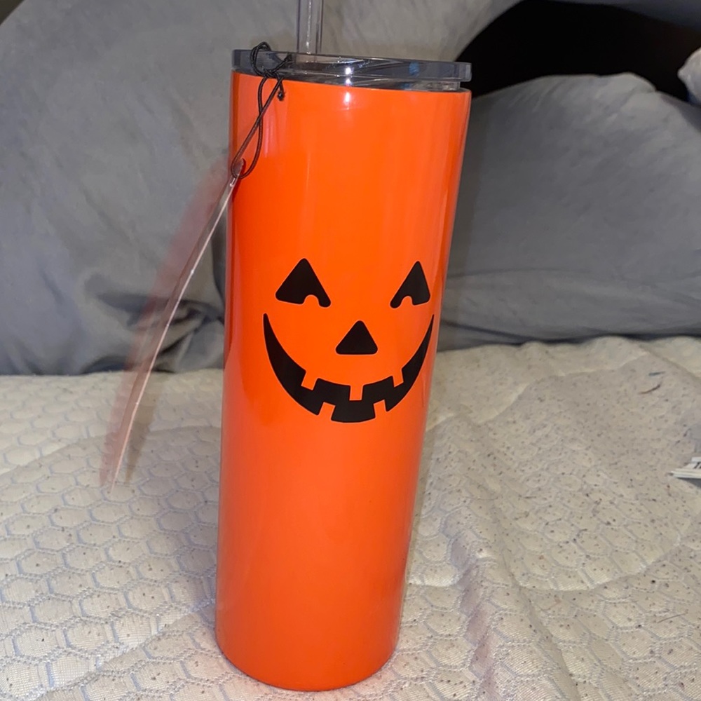 Viral pumpkin tumbler